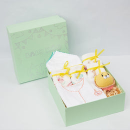 HANDMADED WITH LOVE HAMPER