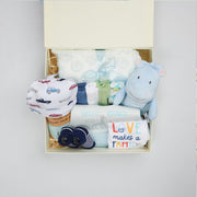 LOVE MAKES A FAMILY HAMPER